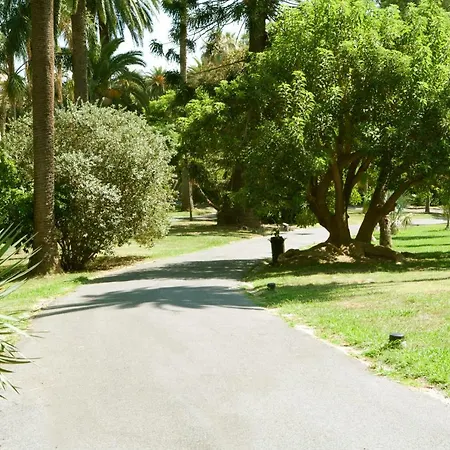 Old Stylish Semesterbostad *